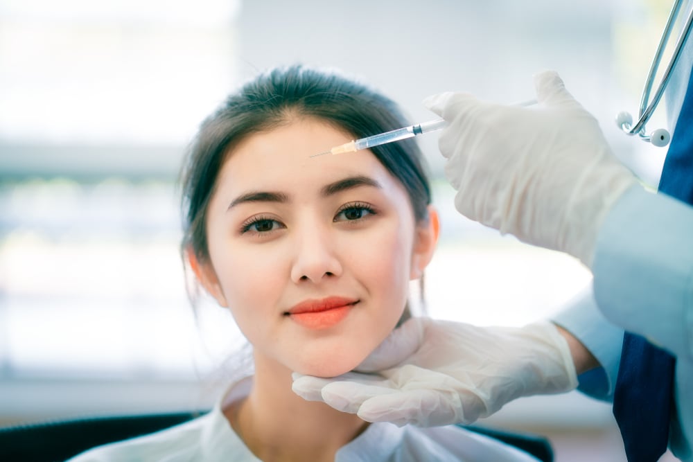  Botox và Filler: Phương Pháp Thẩm Mỹ Không Phẫu Thuật