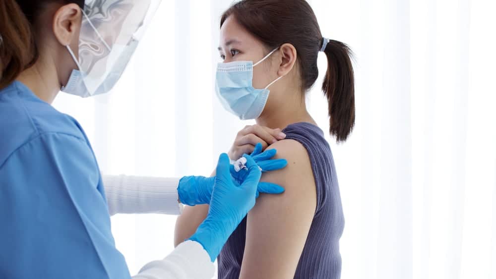 Tiêm Vắc-xin HPV: Bảo Vệ Hiệu Quả Chống Lại Bệnh Lý Do Virus HPV