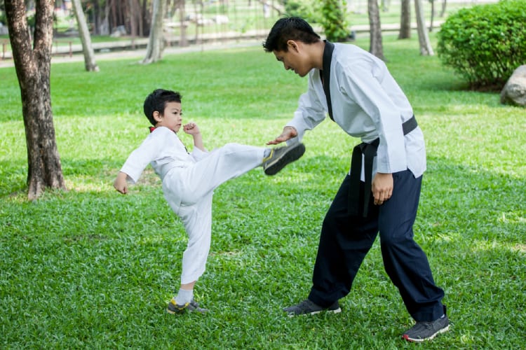  Kỹ năng sống thiết yếu cho trẻ em: Hướng dẫn toàn diện cho cha mẹ