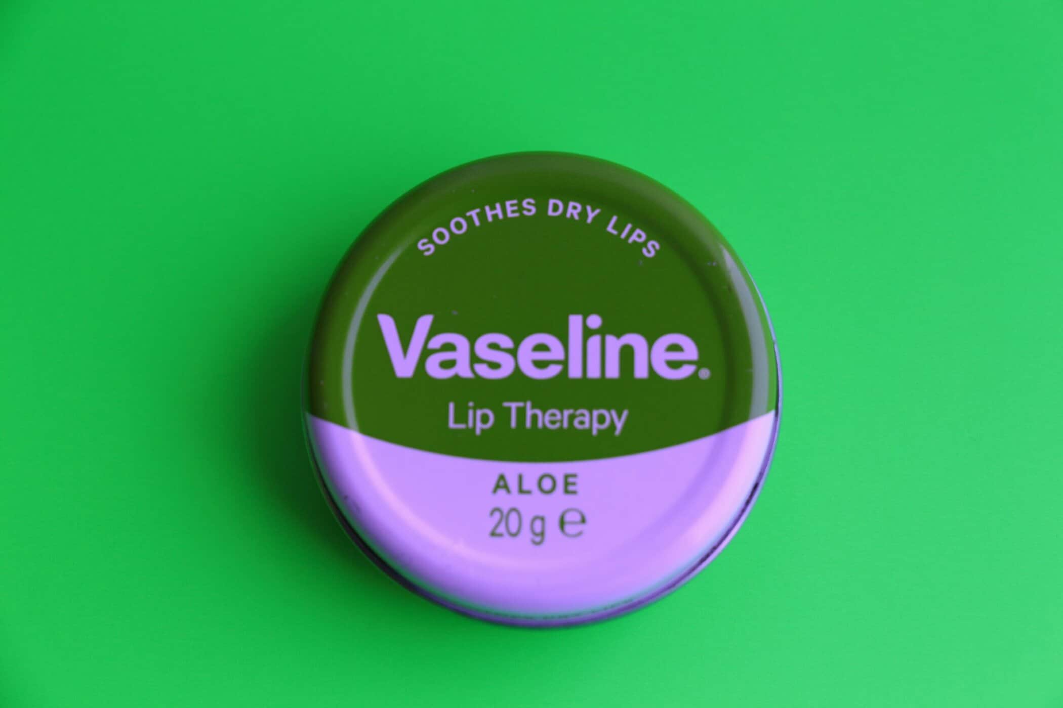  Dưỡng Lông Mày Bằng Vaseline: Tác Dụng, Cách Dùng và Câu Trả Cho Thắc Mắc